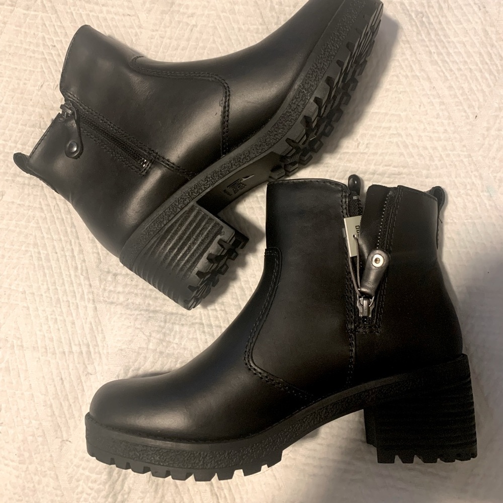 Cougar, size 10 - waterproof low black bootie
